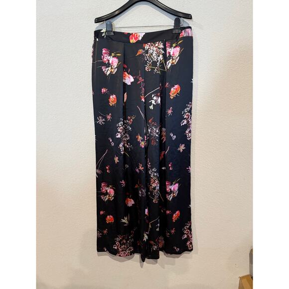 Victoria's Secret Wide-Leg Pajama Pants Black With Floral Print - Size: XL - NWT - Picture 1 of 3